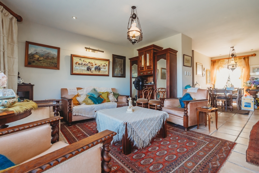 7 Bedroom Property for Sale in Outeniqua Strand Western Cape